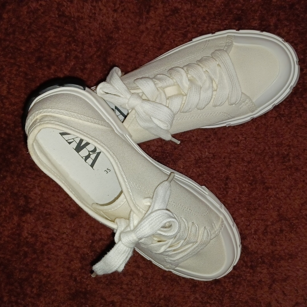ZARA TENNIS SHOES.     NWOT